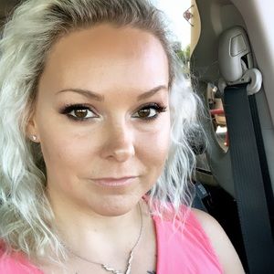 Meet your Posher, Regan